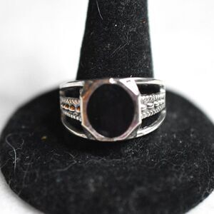 Unique Black Stone Art Deco Silver Tone Band Size 9 New Ring
